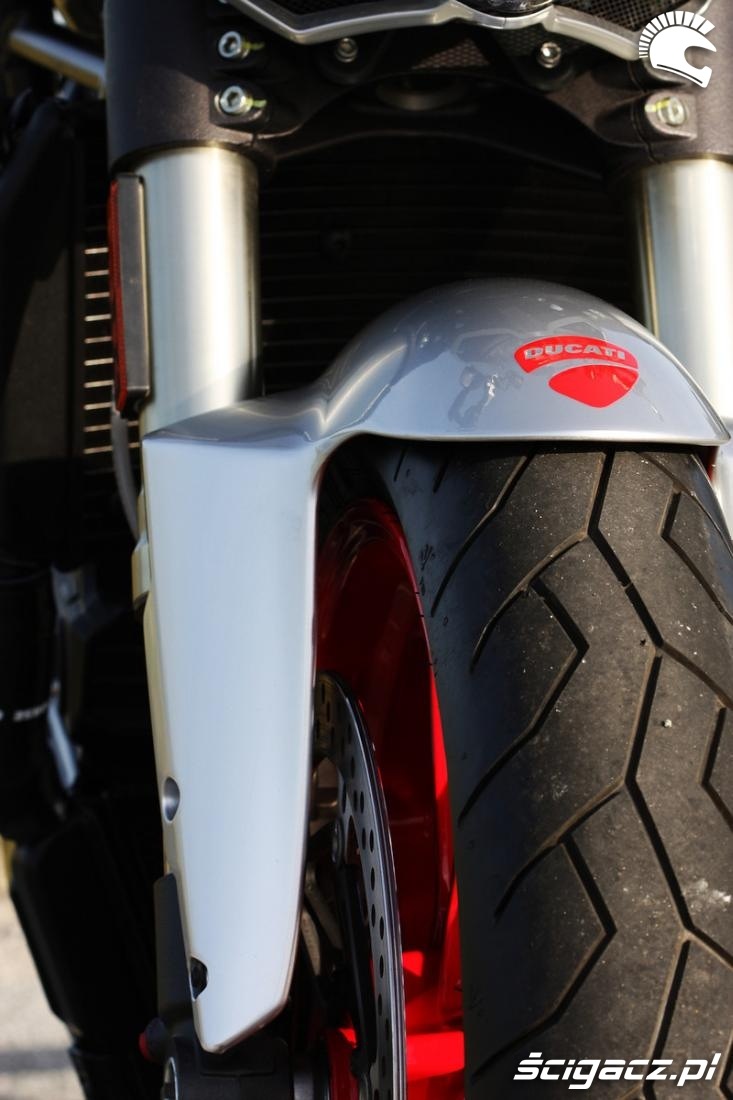 przednia opona Ducati Streetfighter Corse