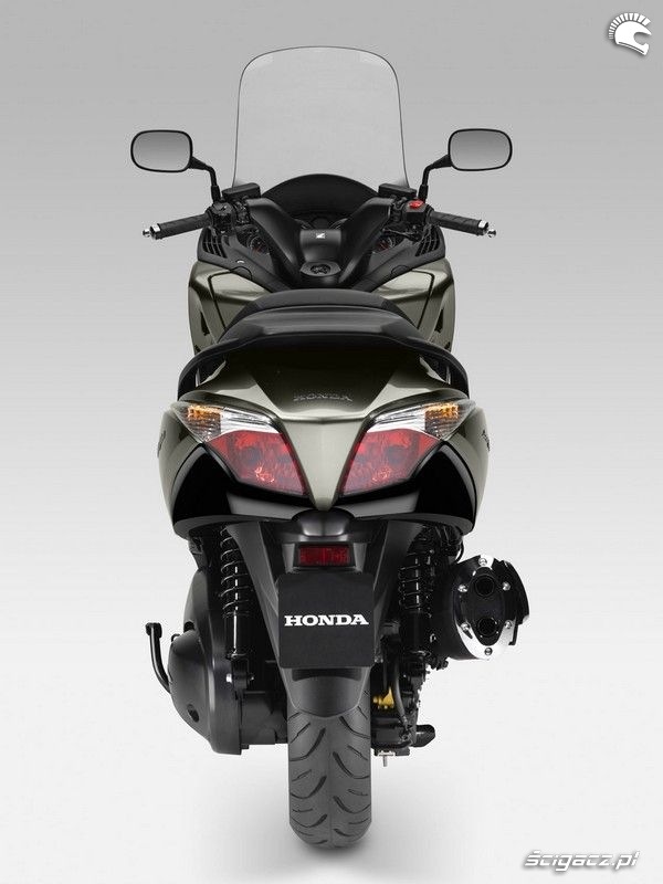 Honda SW-T600 tyl