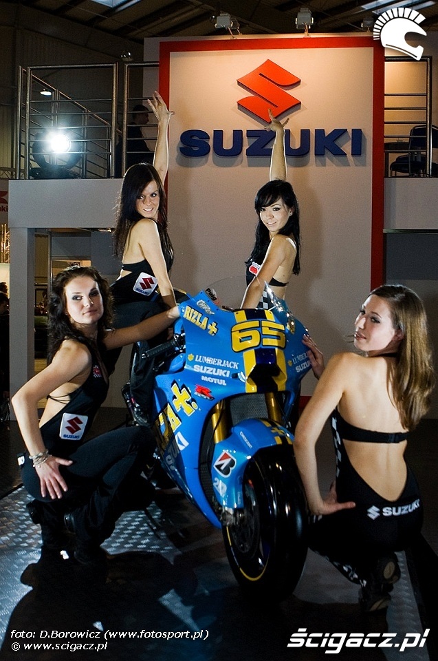 tancerki suzuki wystawa motocykli 2009 a mg 0094