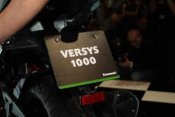 Versys 1000 plate