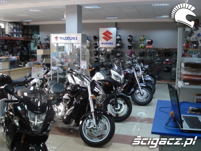 Zdjęcia salon Suzuki Nowy dealer motocykli Suzuki w