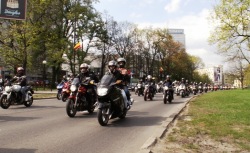 radosni motocyklisci Otwarcie sezonu motocyklowego Bemowo 2010