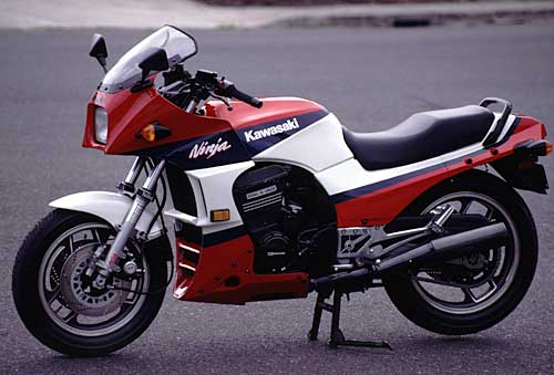 Kawasaki GPZ900R