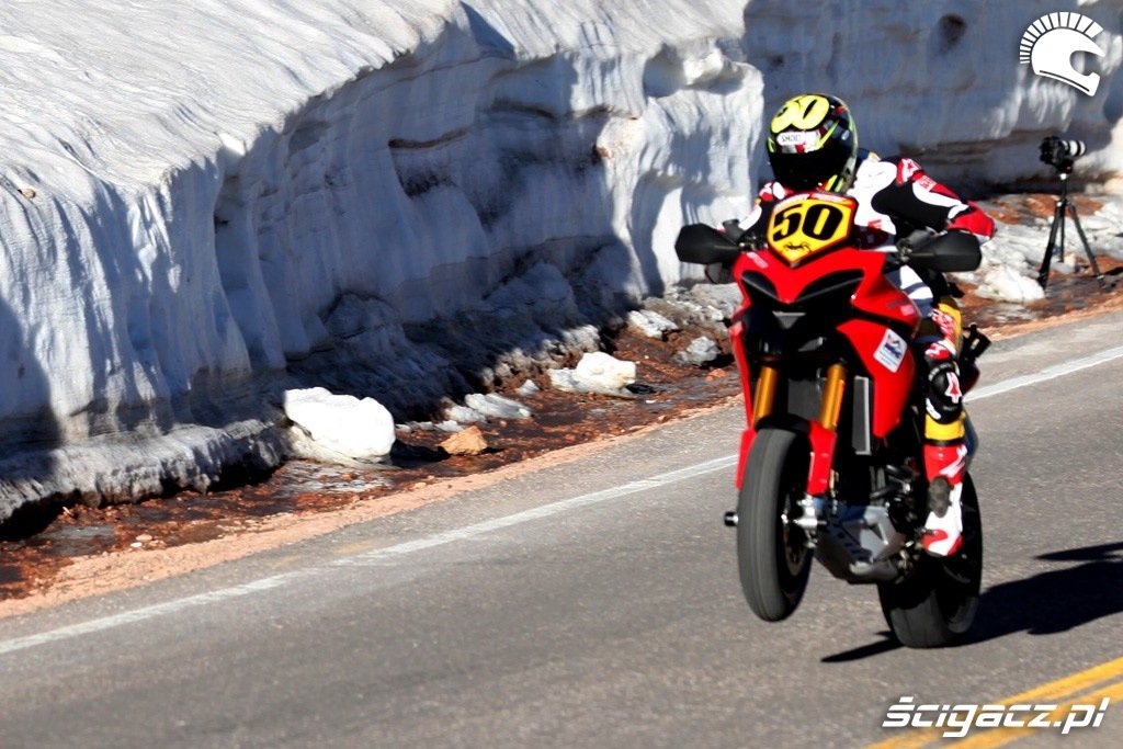 wheelie multistrada pikes Peak 2011