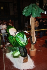 zielony z wezem scooter custom show