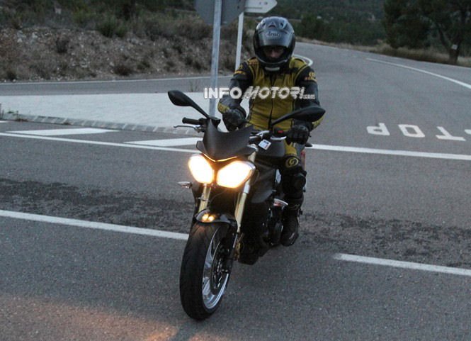 Street Triple 2013