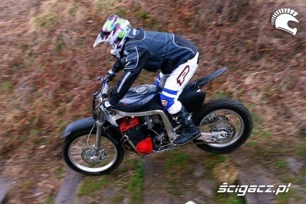 suzuki gsxr 1100 Motocross akcja