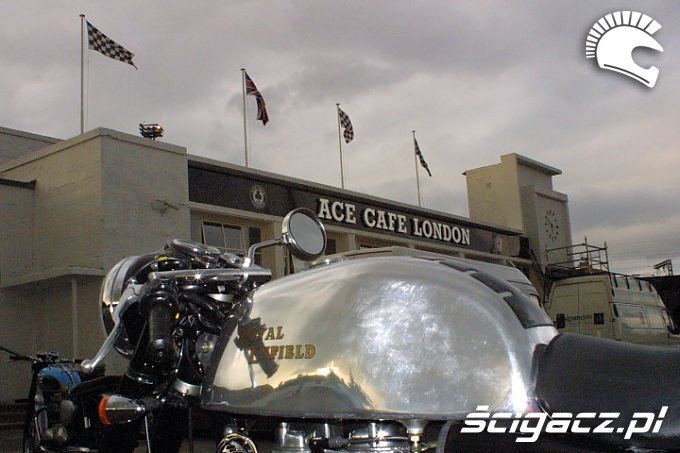 Ace cafe i motocykl