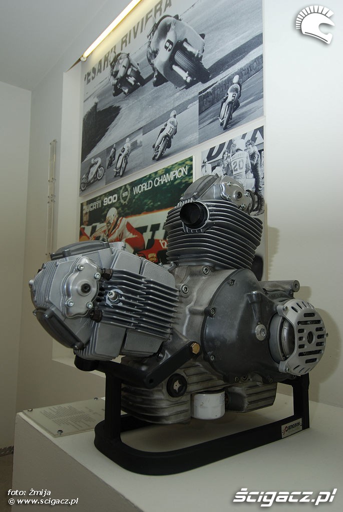 Silnik Ducati V2