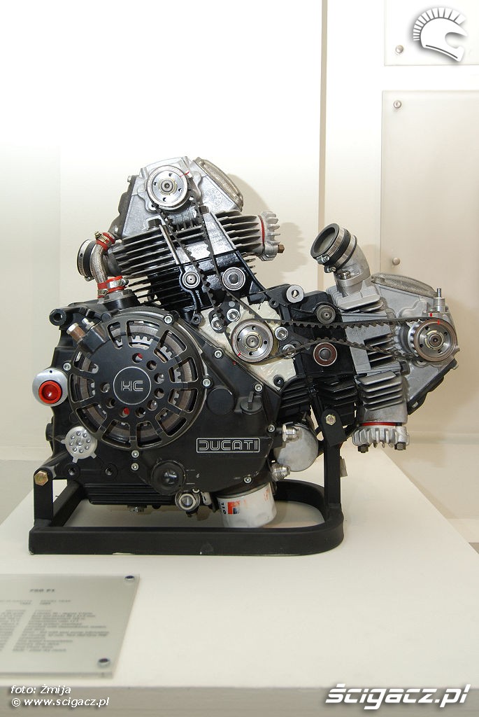 Wyscigowy silnik Ducati