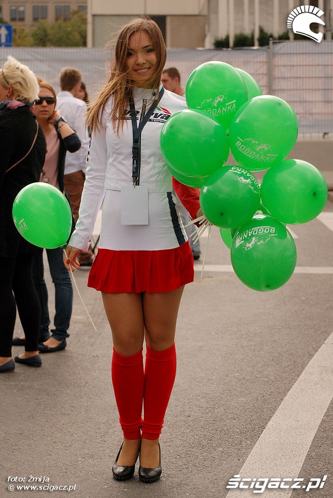 Dziewczyna z balonikami
