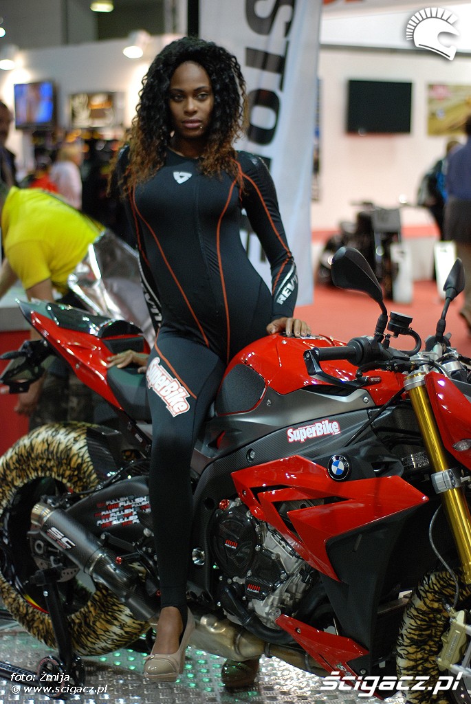 eicma 2014 murzynka hostessa