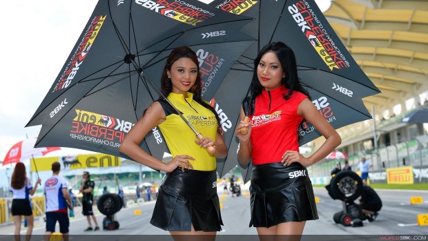dziewczyny z parasolkami paddock girls sepang 2014