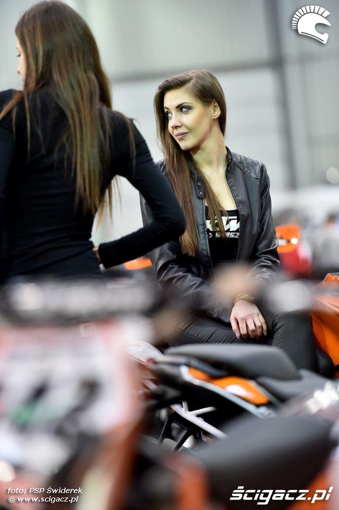 Wystawa motocykli i skuterow 2015 hostessy KTM