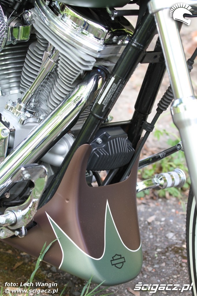38 Harley Davidson Dyna Super Glide Custom plug