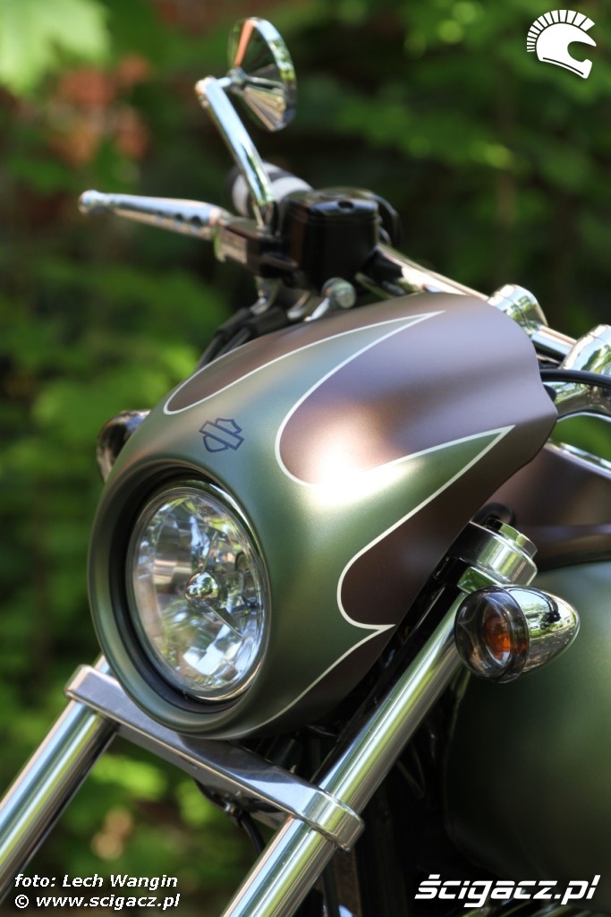 39 Harley Davidson Dyna Super Glide Custom reflekotr