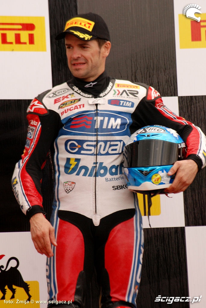 Carlos Checa podium SBK