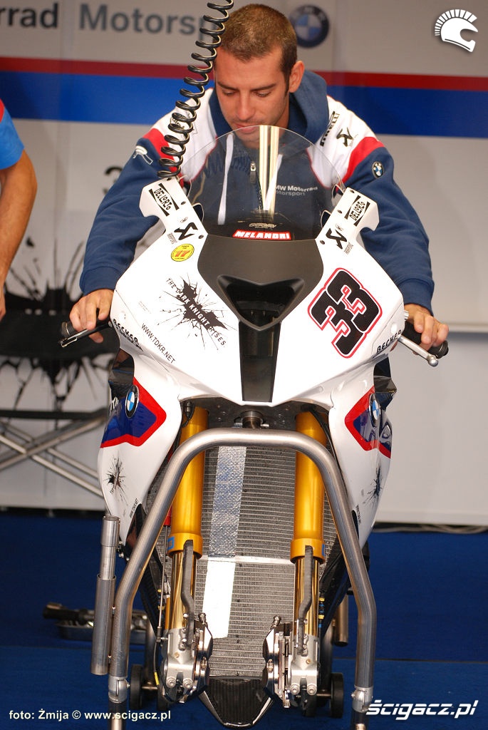 Marco Melandri na motocyklu