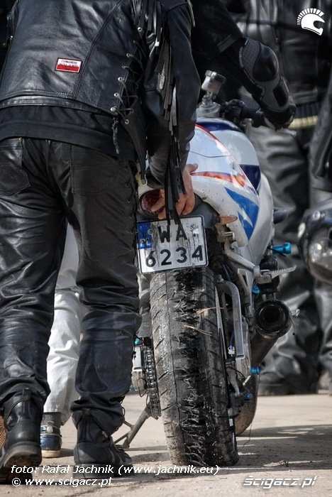 Spalona guma Podlaskie Zakonczenie Sezonu Motocylkowego 2010 Bialystok