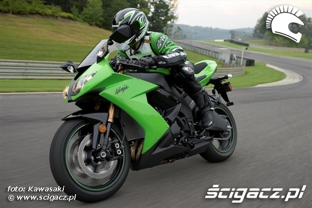 Kawasaki ZX-10R 2008 14