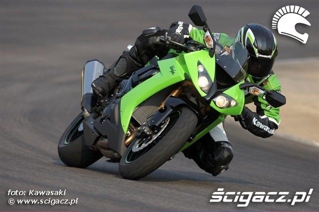 Kawasaki ZX-10R 2008 na wirazu