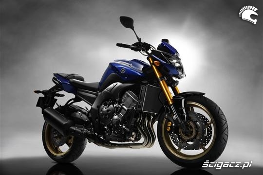 Yamaha FZ8 prawy bok