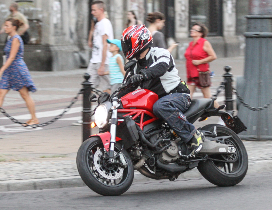 Ducati w miescie zapewnia nie tylko mobilnosc ale tez radosc z jazdy z