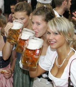 dziewczyny z piwem