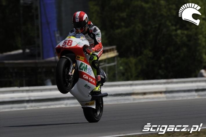 2009 Brno Simoncelli wheelie