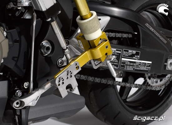 lewa stopa robota flossie