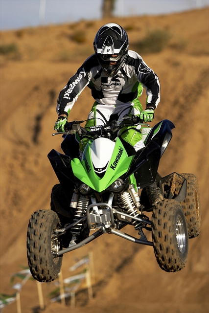 Kawasaki KFX 450R skok