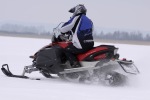 Yamaha Apex jazda na lodzie