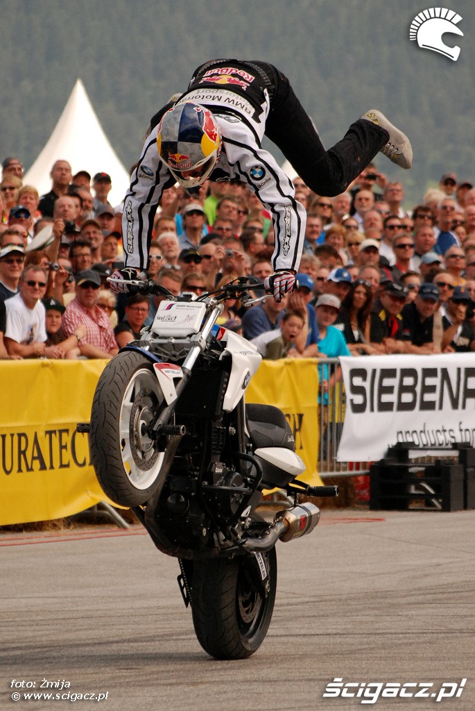 Pokaz stunt BMW Motorrad