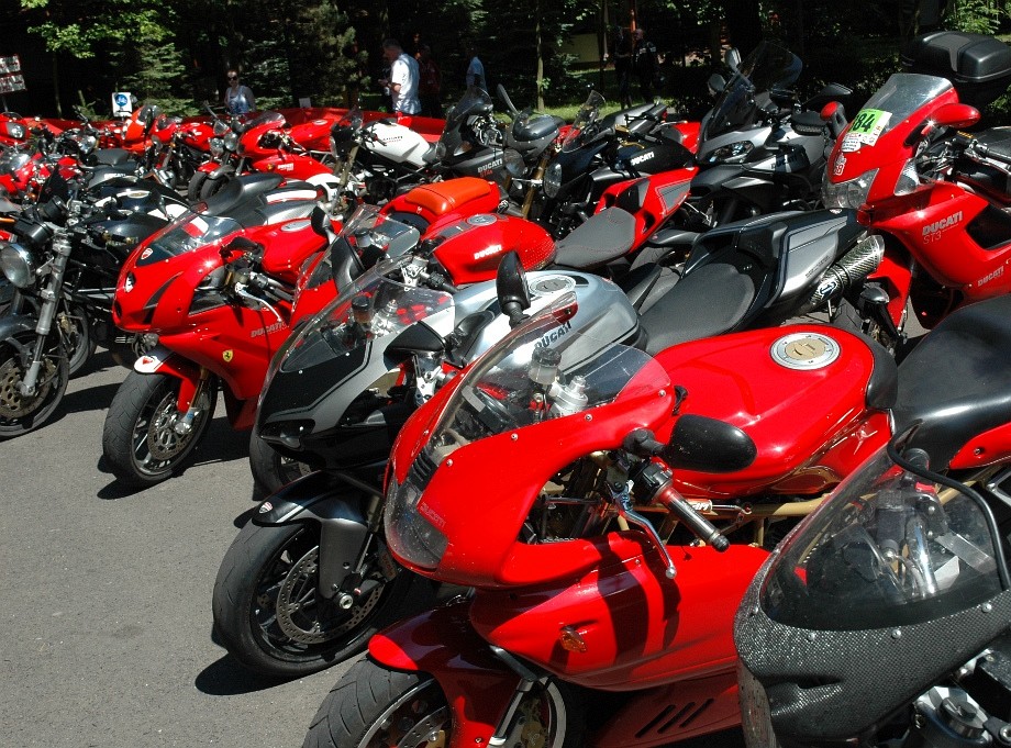 Ducati red Desmomeeting 2014 z