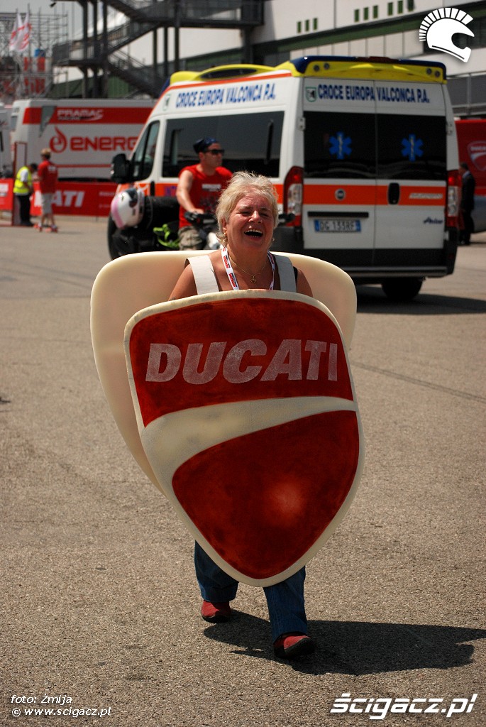 Nietypowe logo Ducati