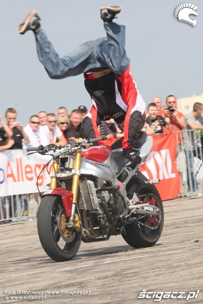 Stunt show Extreme Moto 2010 Bemowo Sobota pasierbek