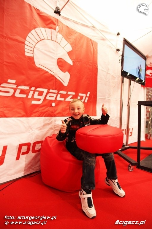 Piotrus Stunt Wheelieholix Targi Motocyklowe w Warszawie - III Ogolnopolska Wystawa Motocykli i Skuterow 2011