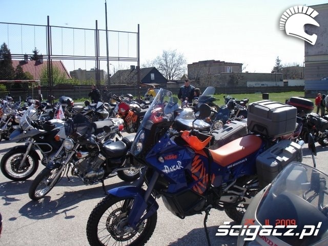 motocykl podczas otwarcia sezonu w Radomiu