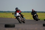Szkolenie motocyklistow Lotnisko Ulez grupa poczatkujaca