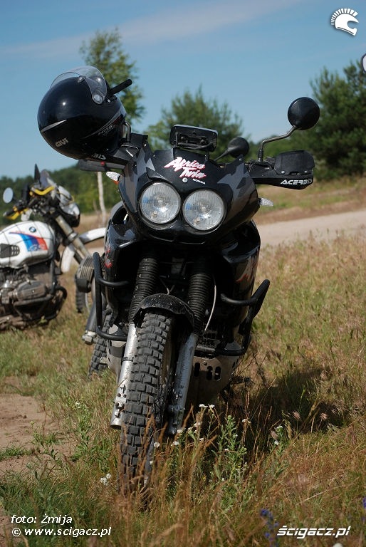Africa Twin tuning szyby