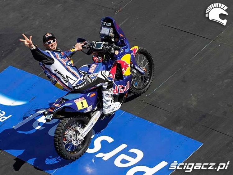 red bull dakar 2011