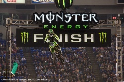 Ryan Villopoto 2 pierwszy na mecie