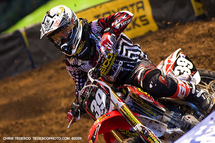 Trey Canard zakret