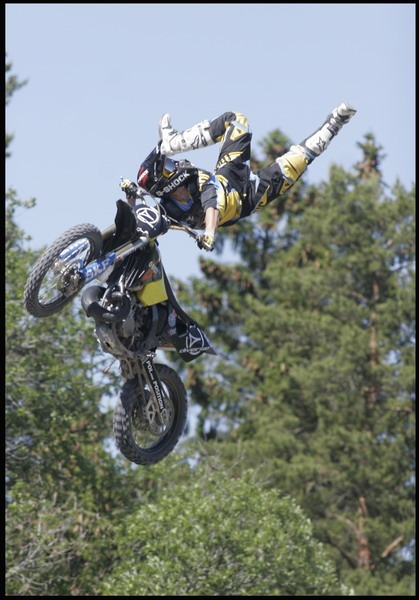 Oglaza FMX