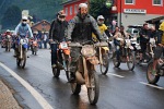 Parada Bin Laden na motocyklu