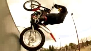 Julien Dupont ekstremalnie na trialowce