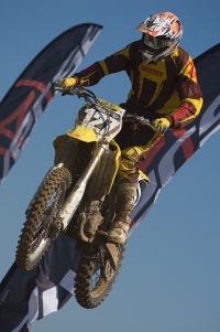 zawodnik skok thor suzuki