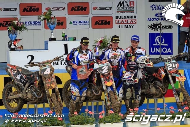 MX2 podium