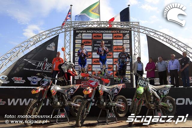 MX2 podium