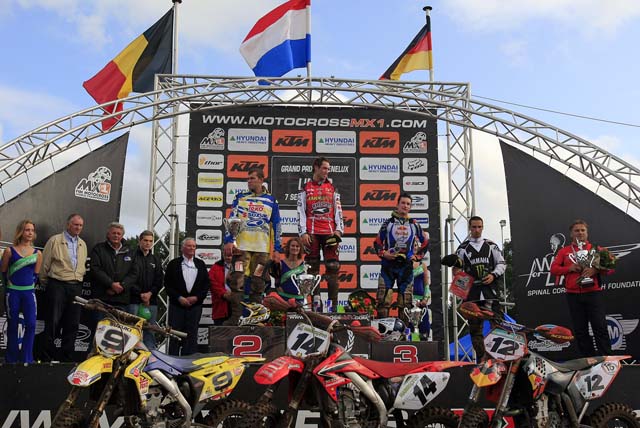 MX1 podium